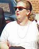 2julie.jpg (7935 bytes)